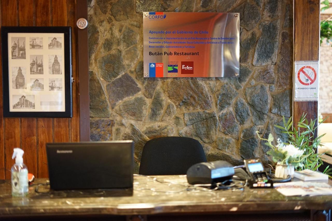 Hotel Butan Coronel エクステリア 写真