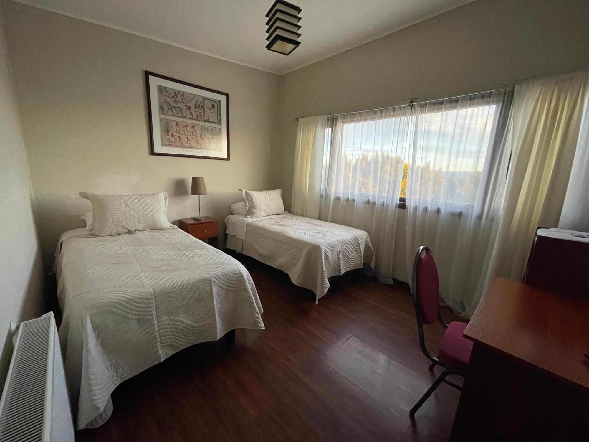 Hotel Butan Coronel エクステリア 写真